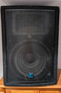 Yorkville YX15P Powered Speaker