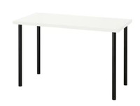 Ikea white desk in good condition