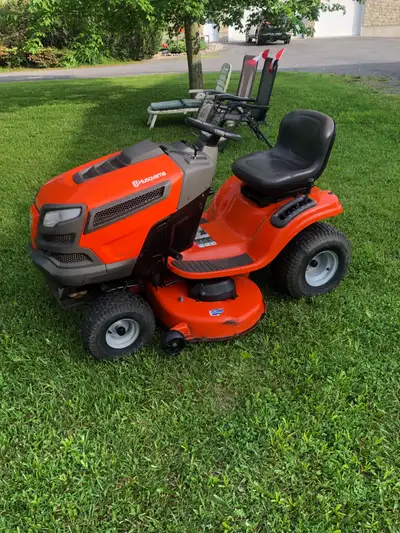 2015 Husqvarna lawn tractor 20 hp Briggs and Stratton two cylinder engine and a 46 inch cutting deck...