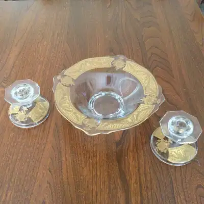 Ancien ensemble de plat à fruits et chandeliers, View more