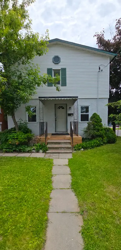 Spacious 3 bedroom with large yard in established neighbourhood