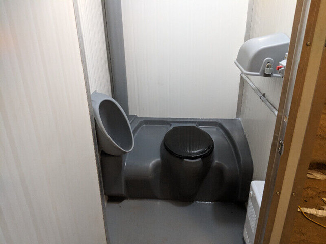 Heated Portable Toilets in Other in Kitimat - Image 3