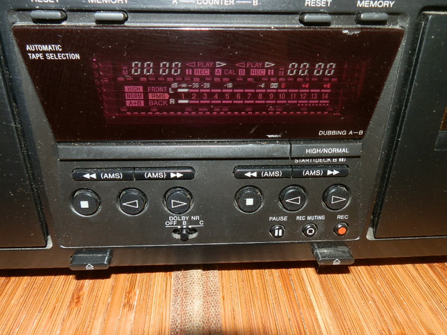 SONY TC-WE475 Twin Reverse Cassette Deck in Stereo Systems & Home Theatre in City of Halifax - Image 4