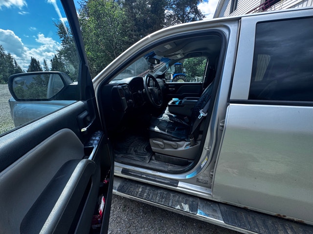 Chevrolet silverado 1500 4 grande porte — photo 3