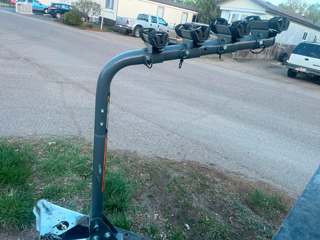 REDUCED— BICYCLE CARRYer.  THINGY.  4–Bike HAULER in Mountain in Medicine Hat - Image 4