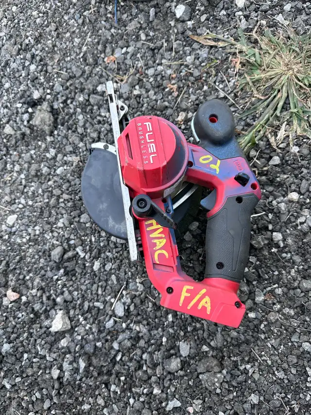 Milwaukee 2782-20 M18 FUEL Metal Cutting Circular Saw in Power Tools in Markham / York Region - Image 3