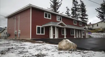 Seeking working professionals for a 3 bedroom and 2.5 bath townhouse. Available immediately. Minimum...