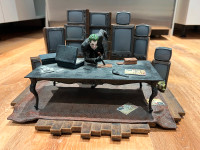 Batman Arkham Origins Collectors Edition Joker Statue Diorama