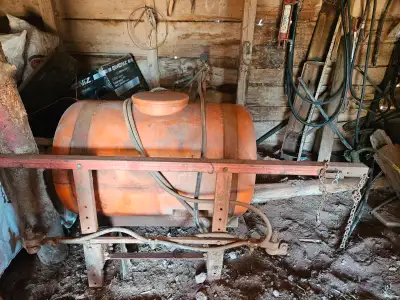 Sprayer Sprays approx 10-12 acres Stored indoors $450 obo
