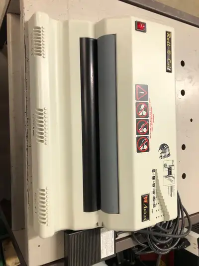 Akiles / Roll And Coil, View more