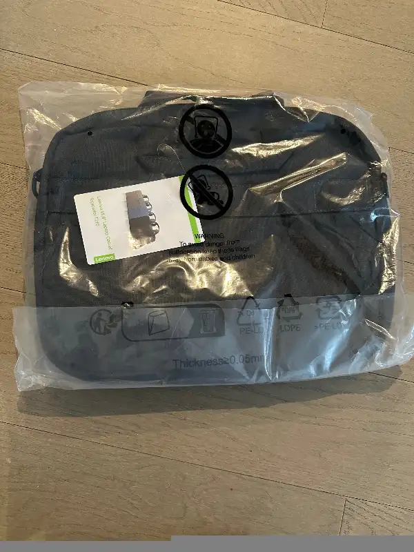 Laptop carrying case in Laptop Accessories in Markham / York Region - Image 3