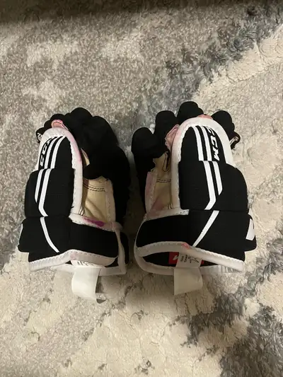 CCM youth Tacks Hockey Gloves size 8”, View more