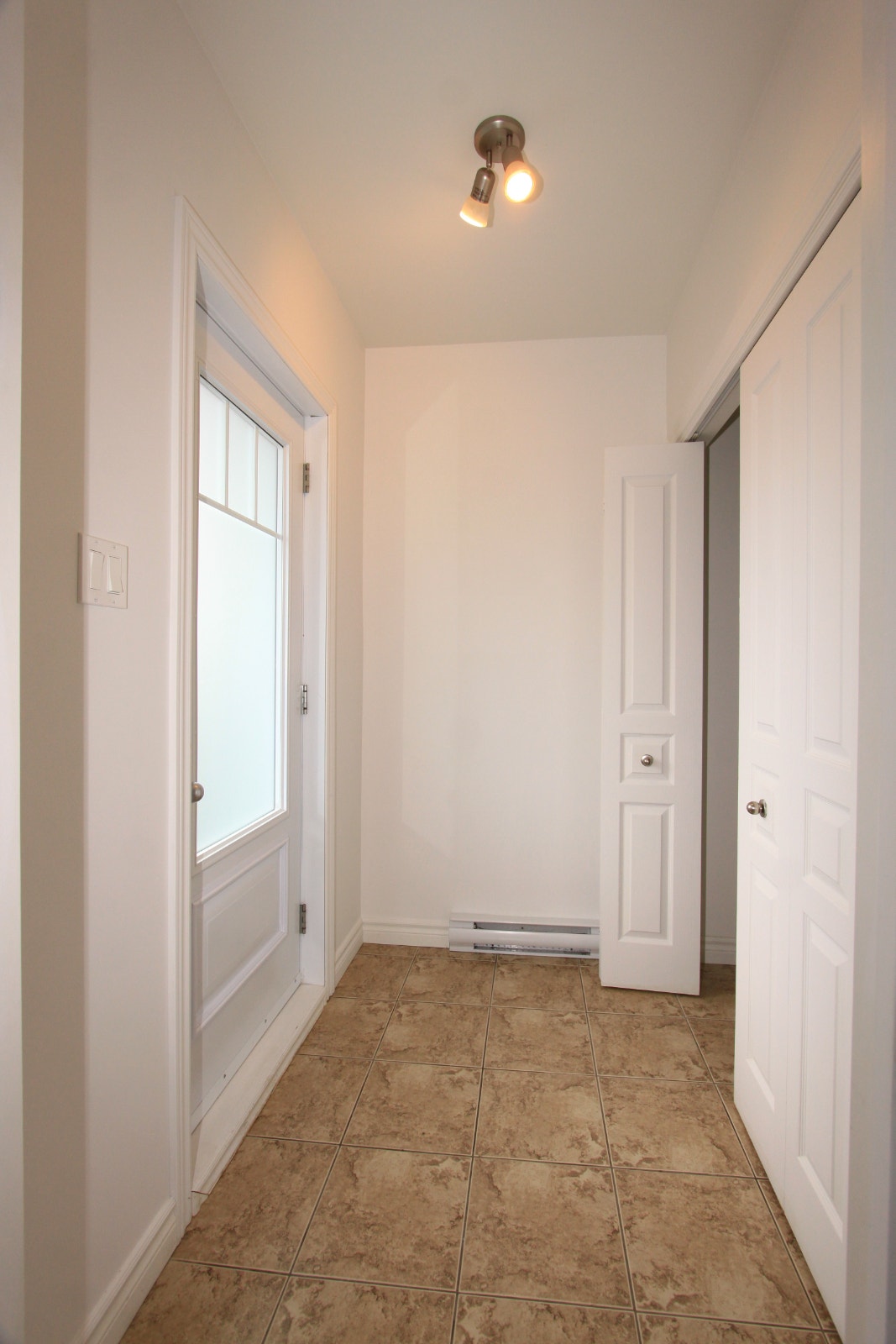 Magnifique 51/2 à louer, 3 Chambres /Saint-Émile/ Octobre — photo 2