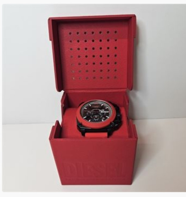 NEW DIESEL CHRONOGRAPH MEN'S WATCH in Jewellery & Watches in Mississauga / Peel Region - Image 3