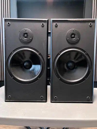 NUANCE bookshelf speakers, View more