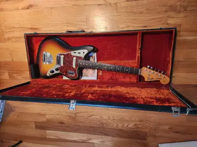 Hi! SUPERB VINTAGE Fender Jaguar 1964! W/Hard Case! FREE SHIPPING! In great condition! See my demo v...