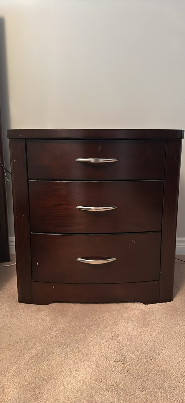 Bedroom furniture in Multi-item in Markham / York Region - Image 2