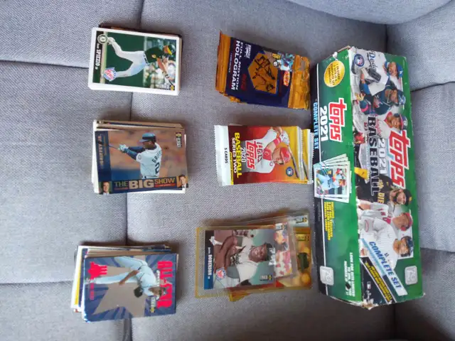 baseball cards64520012435843120