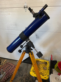 Sky-watcher reflector telescope with Polaris mount and tripod. 