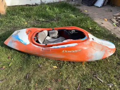 This Dagger Jitsu 5.9 kayak is a pre-owned whitewater playboat ready for your next river adventure....