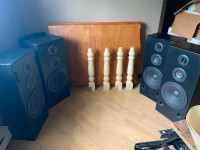Moving sale: table and speakers and more