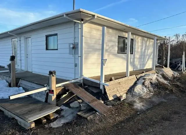 property63235409563139122