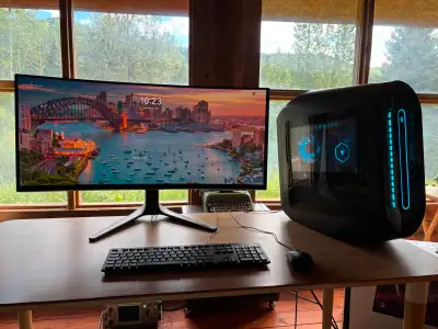 Alienware Aurora R15 + 34 Curved OLED Monitor, View more