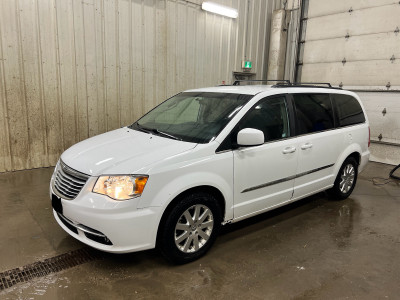 2015 Chrysler Town and Country 