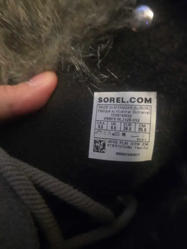 Sorel Women's Winter Boots Size 8.5 in Women's - Shoes in Calgary - Image 7