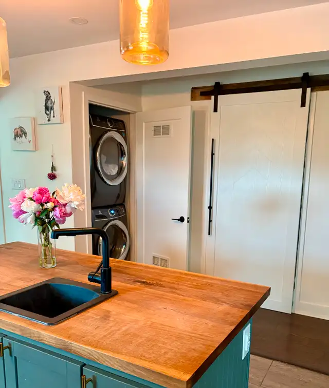 Private room + ensuite + walk-in closet in Room Rentals & Roommates in Ottawa - Image 6