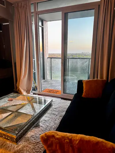 SHORT-TERM RENTAL: Fully Furnished 1BR + Den Luxury Waterfront