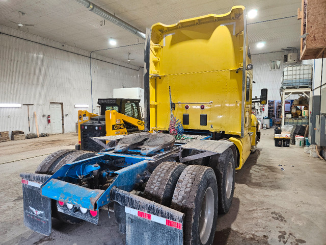 2016 Kenworth T680 in Heavy Trucks in Saskatoon - Image 4