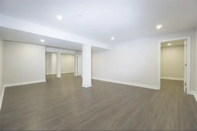 Bedroom for rent in Room Rentals & Roommates in Oshawa / Durham Region - Image 3
