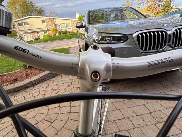 Marin larkspur hybrid city bike in Cruiser, Commuter & Hybrid in Ottawa - Image 9