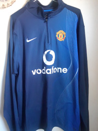 Authentic Nike - Manchester United fc  RETRO Training Shirt SALE