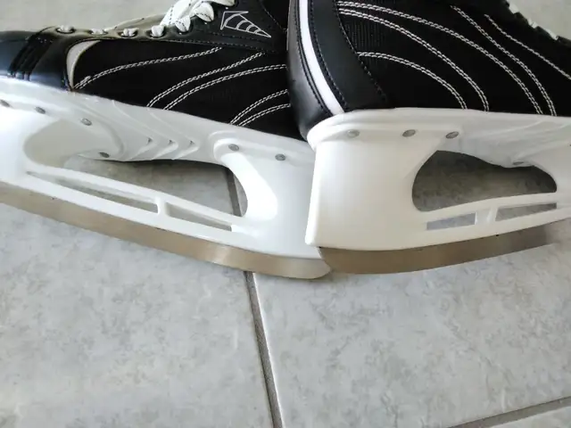 Skates Size 12 in Skates & Blades in Kitchener / Waterloo - Image 8