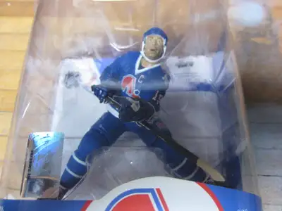 McFarlane NHL Quebec Nordiques Joe Sakic Series 17 Figure Still Sealed