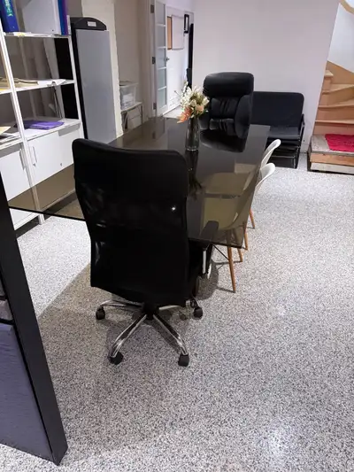BUREAUX À PARTAGER & SALLE DE CONFÉRENCE À LOUER – MONTRÉAL Secteur rue Bélanger et De Lorimier, Mon...