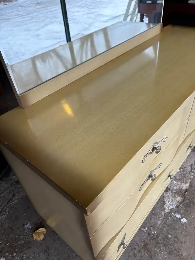 6 Drawer Mid Century Dresser in Dressers & Wardrobes in Peterborough - Image 5