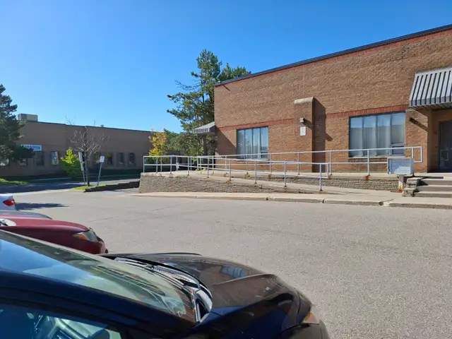 1400Sqft Office & Warehouse for rent/lease -Markham and McNicoll in Commercial & Office Space for Rent in City of Toronto - Image 3