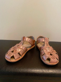 Pediped Flex Nikki Rose Gold Sandals. Size 12.5/13 (European 30)