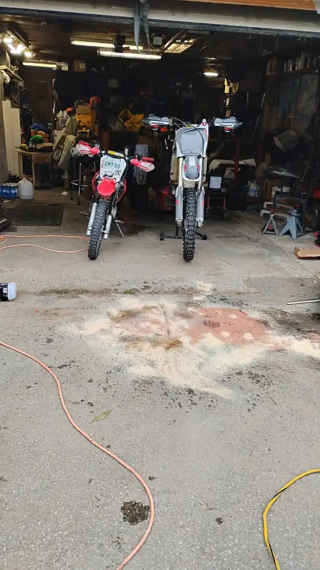 2003 crf450R in Dirt Bikes & Motocross in Kawartha Lakes - Image 3