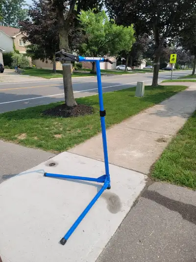Park Tools Repair Stand PCS 9 Road mountain bike excellent, View more