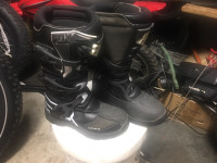Fox comp size 3 youth motocross boots.