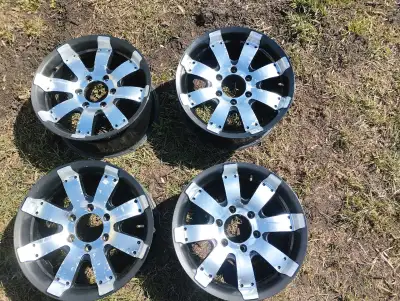 17" 6x 5.5" bolt pattern Asking only $250 for all 4 Cash only no transfers or cheques. I also buy sc...