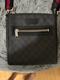 Gucci black small messenger bag 