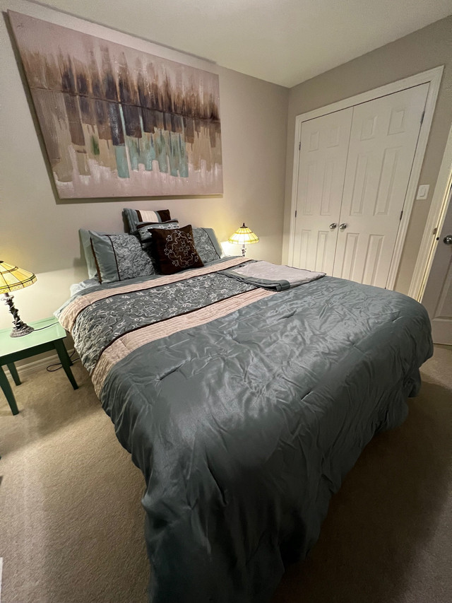 Complete Bedroom Queen size in Beds & Mattresses in Kingston - Image 2