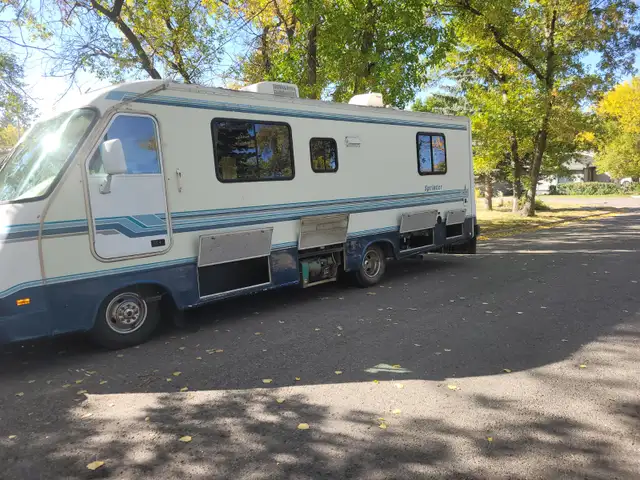 1990 mallard 29 ft class A motorhome in RVs & Motorhomes in Calgary - Image 10