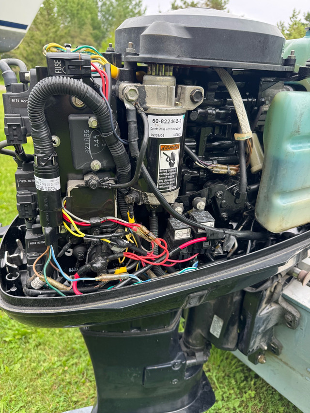 Mercury outboard motor  in Powerboats & Motorboats in Kawartha Lakes - Image 4