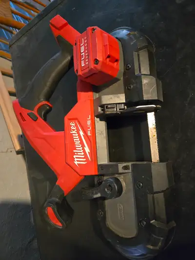 M18 Milwaukee Bandsaw, View more